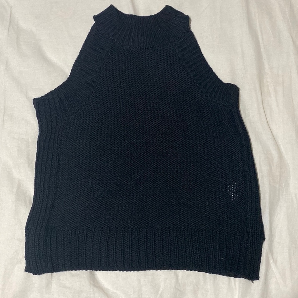 Seven sisters black halter knitted top